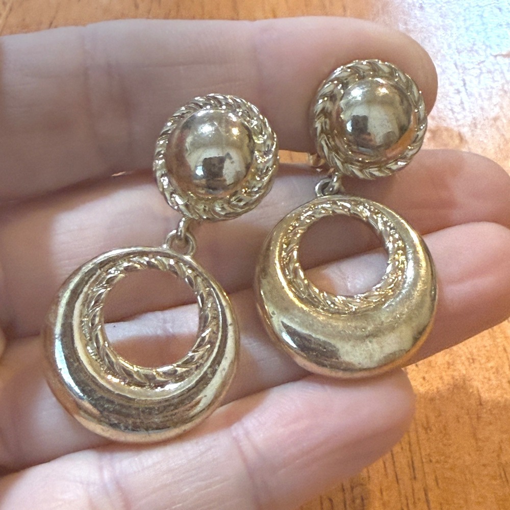 Vintage Gold Tone Rope Textured Dome Hoop Drop Clip On Earrings Retro Statement